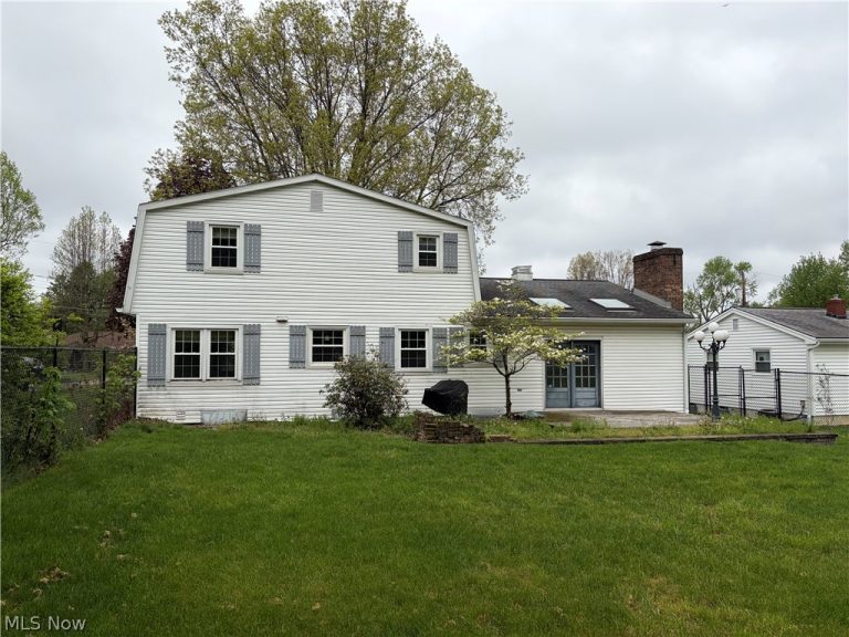 6137 Acatello Place, Poland, OH - Photo 3