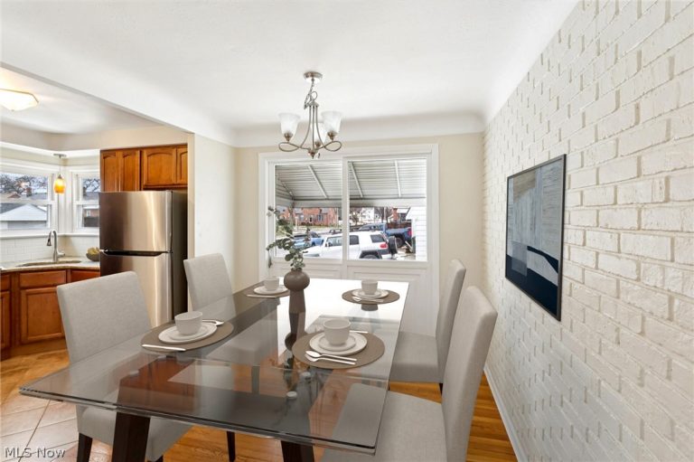 9005 Ansonia Avenue, Brooklyn, OH - Photo 4
