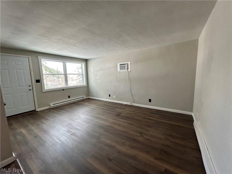 141 Pikeview Road #1, Weirton, WV - Photo 2