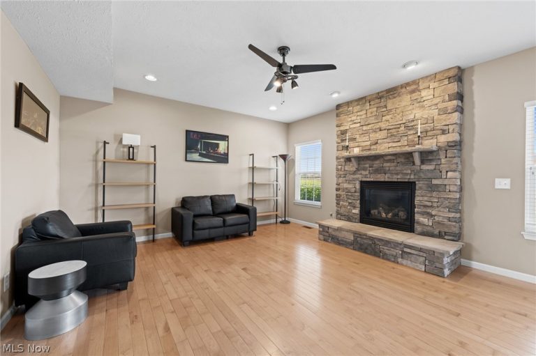 3819 Arcadia Circle, Willoughby, OH - Photo 8