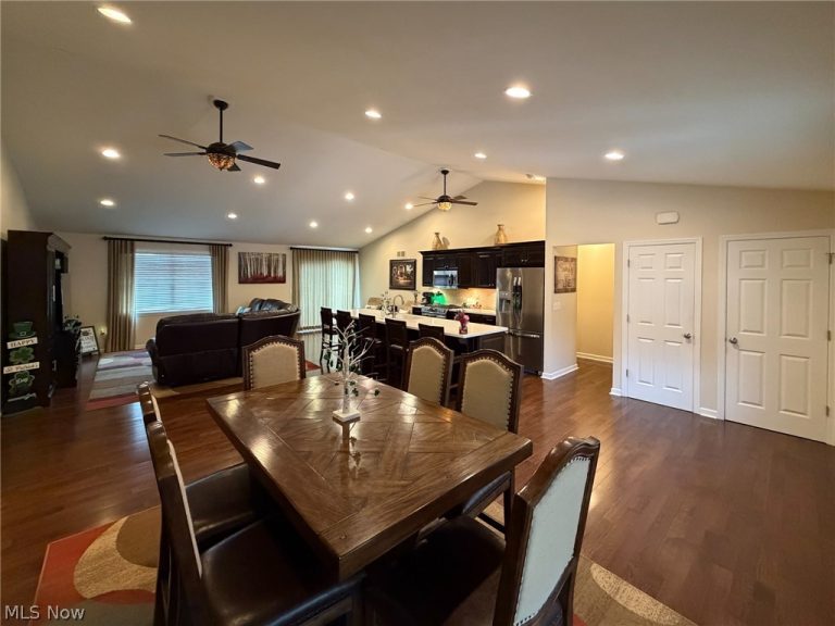 1343 COURTLAND Road, Weirton, WV - Photo 6