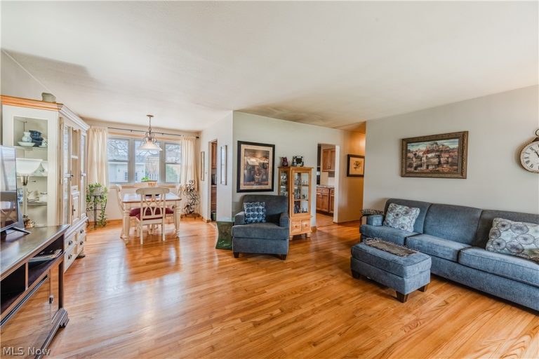 3605 Glenbar Drive, Fairview Park, OH - Photo 2