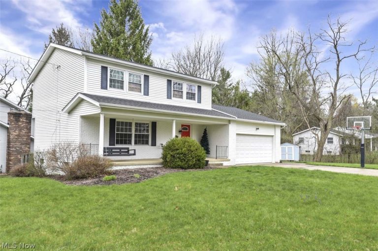 5782 Holland Drive, Hudson, OH - Photo 2