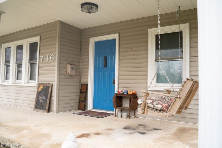 716 Cross Street, Dover, OH - Photo 2