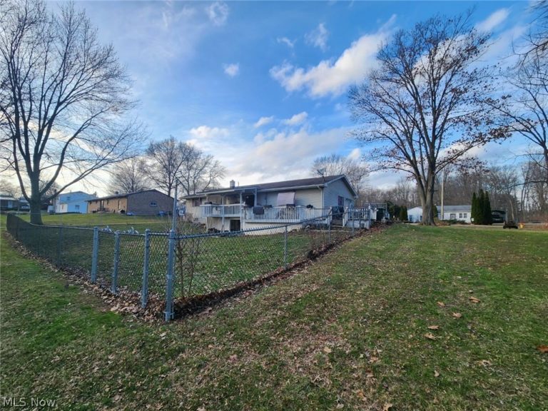 6070 Highton Street, Navarre, OH, 44662
