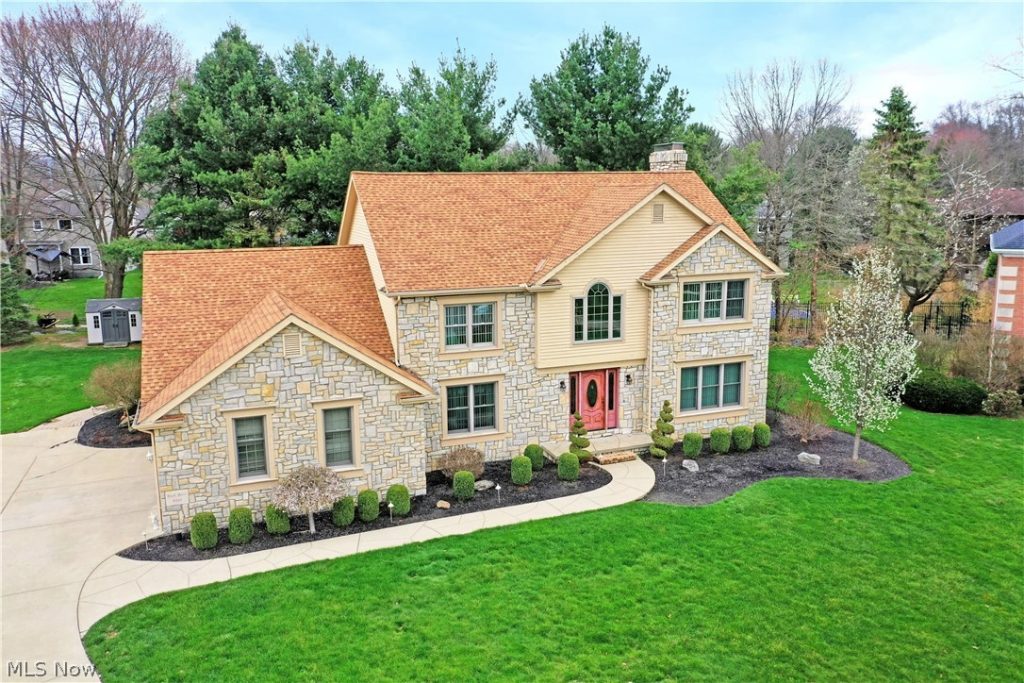 8965 South Street, Warren, OH