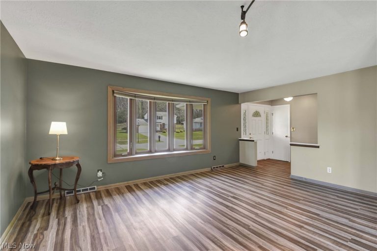7350 Ames Road, Parma, OH - Photo 4