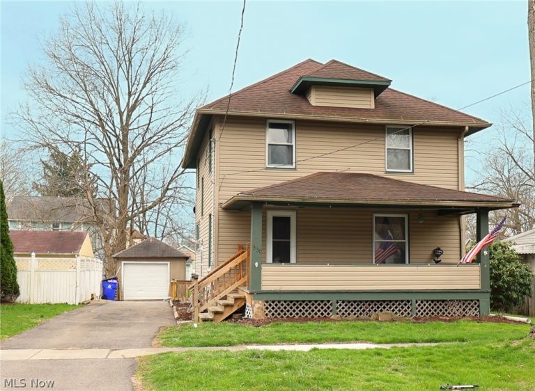 330 Central Avenue, Ravenna, OH - Photo 2