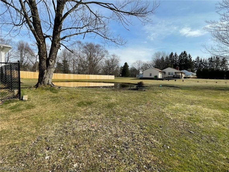 17228 Egbert Road, Walton Hills, OH - Photo 4