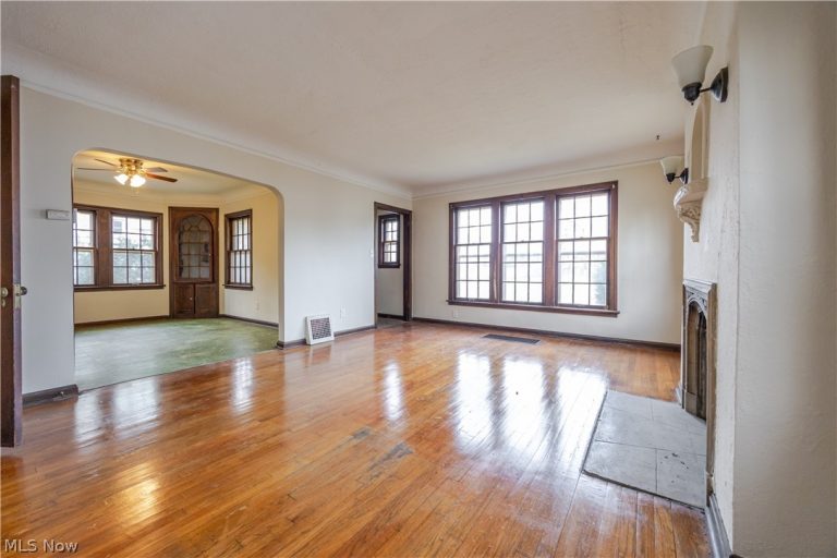 979 Oxford Road, Cleveland Heights, OH - Photo 8