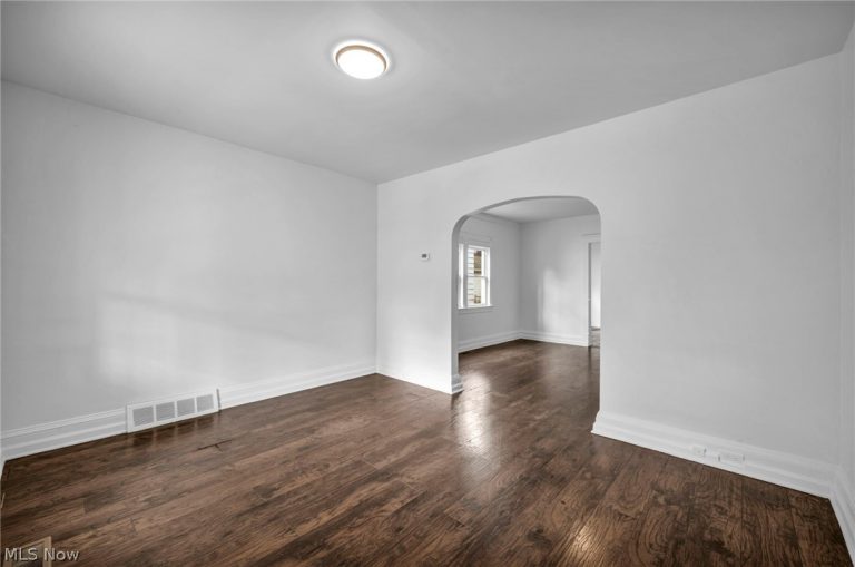 3490 62nd Street, Cleveland, OH - Photo 6