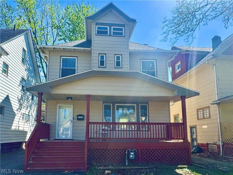 9606 Parmelee Avenue, Cleveland, OH - Photo 2