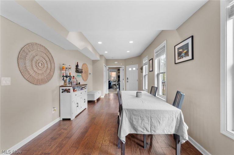 1916 W 44th St, Cleveland, OH - Photo 5