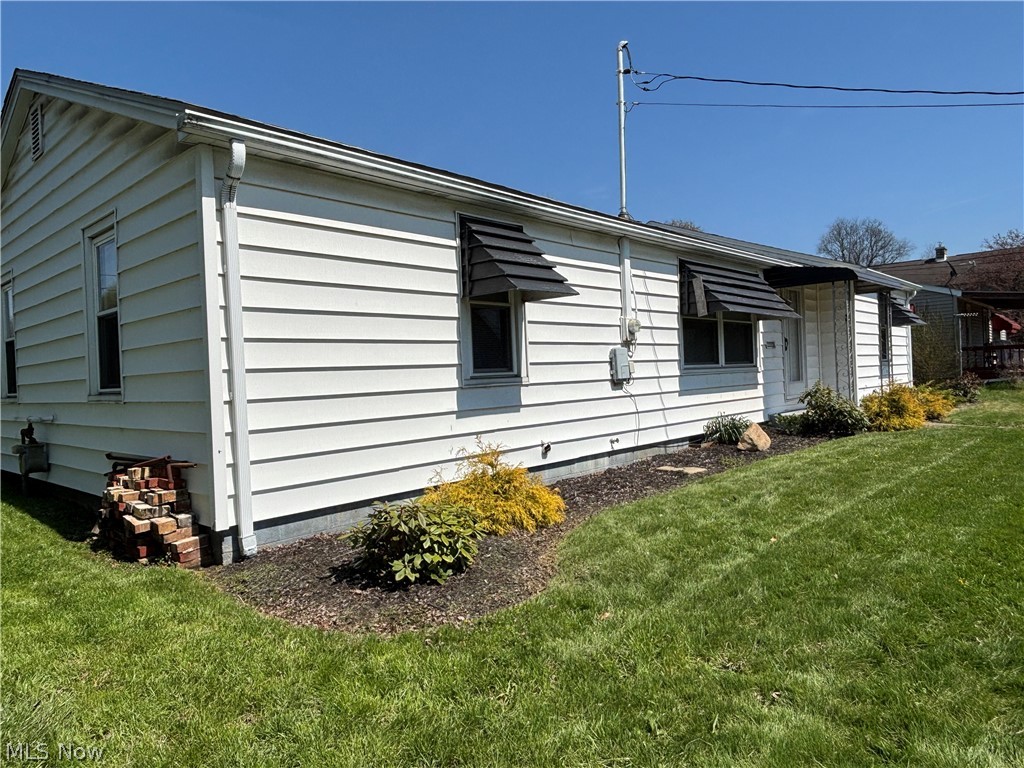 486 Clark Street, East Palestine, OH