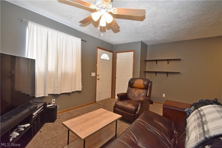 734 Corice Street, Akron, OH - Photo 5