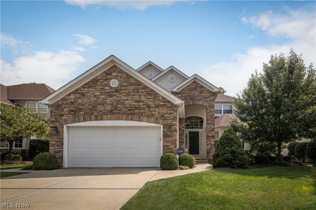 285 Burwick Road, Highland Heights, OH