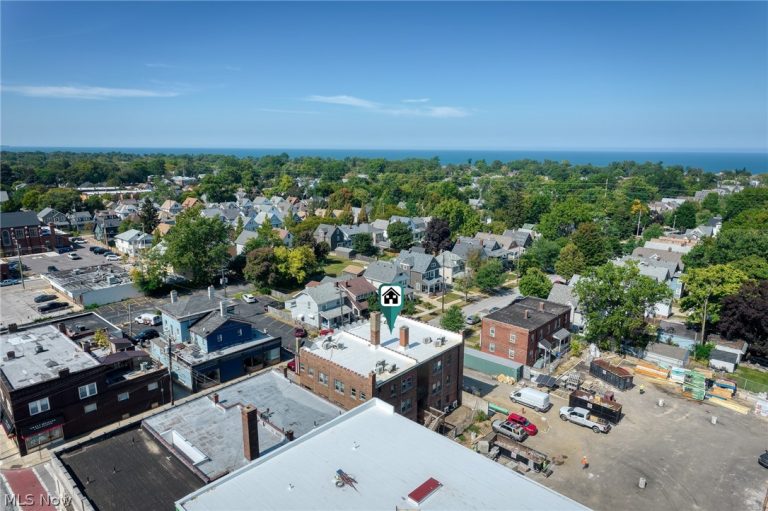 1385 Cranford Avenue #11, Lakewood, OH - Photo 3