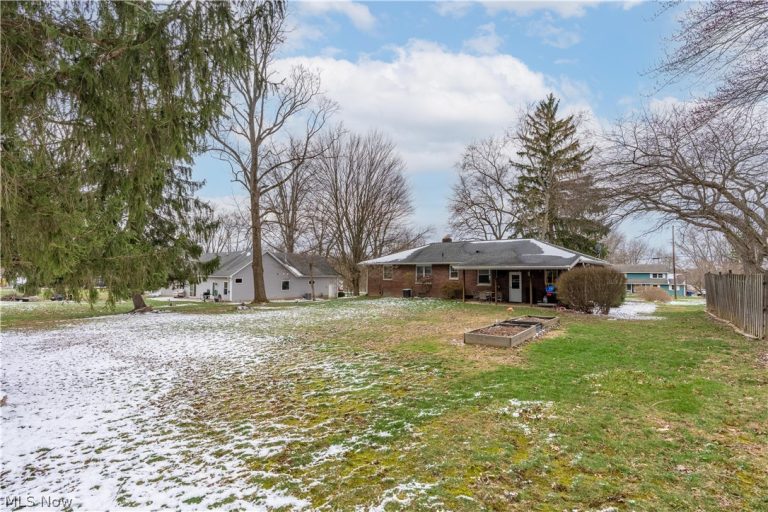 6775 Grove Road, New Franklin, OH - Photo 2