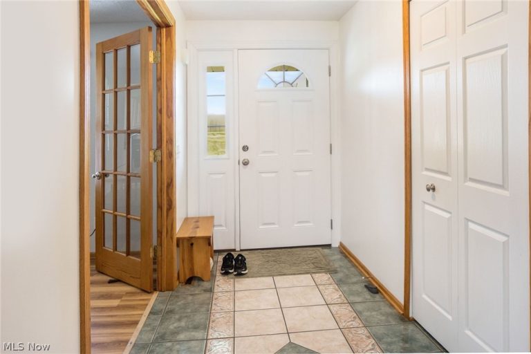 11183 Bloom Road, Garrettsville, OH - Photo 3