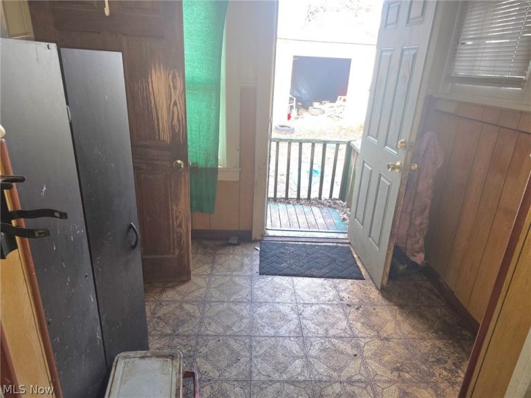 958 Inman Street, Akron, OH - Photo 6