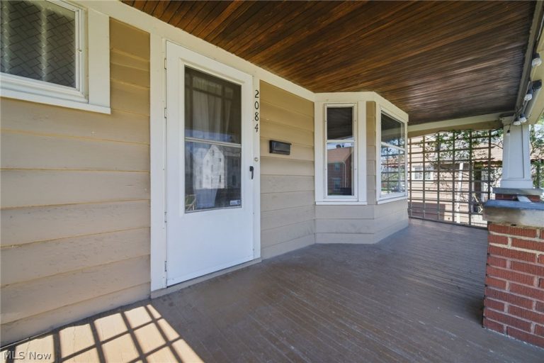 2084 Olive Avenue, Lakewood, OH - Photo 3