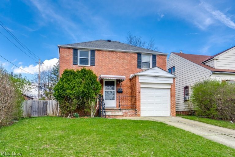 20503 Mountville Drive, Maple Heights, OH - Photo 2