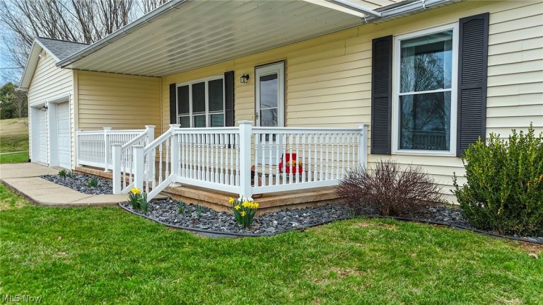 682 Elk Run Road, Beverly, OH - Photo 2
