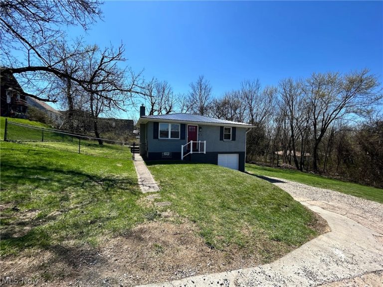 155 Canton Road, Wintersville, OH - Photo 2