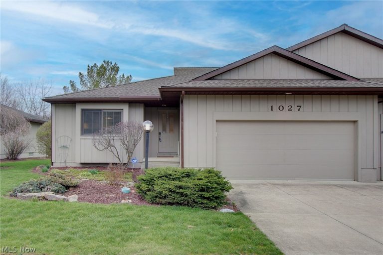 1027 Heath Way, Stow, OH - Photo 2
