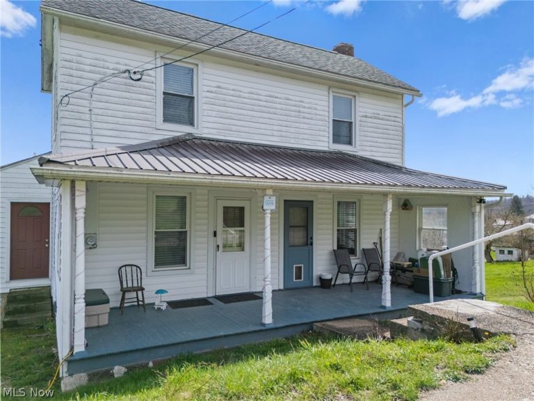 110 Dewey Avenue, Freeport, OH - Photo 3
