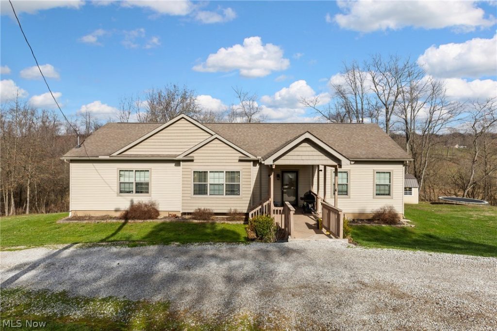 67137 Airport Road, St Clairsville, OH