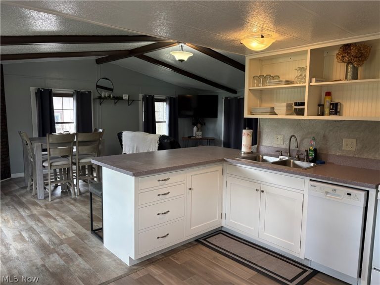 2276 Lodge Road, Sherrodsville, OH - Photo 4