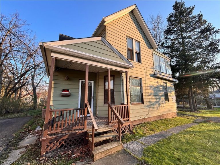 78 Glendale Road, Bedford, OH - Photo 2