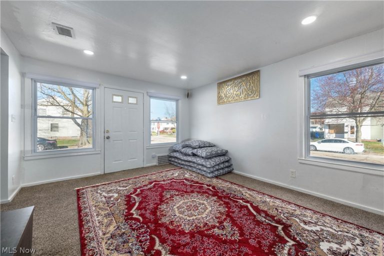 14101 Rainbow Avenue, Cleveland, OH - Photo 4