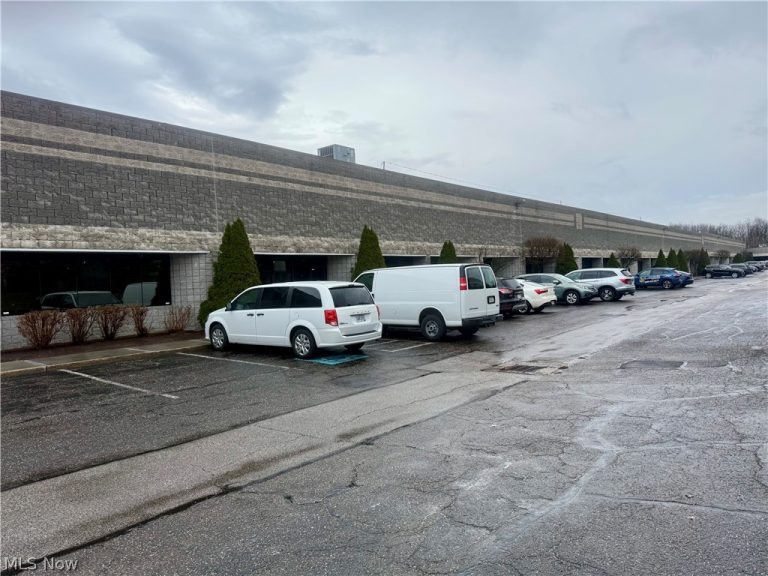 2307 Aurora Road #B-9, Twinsburg, OH, 44087