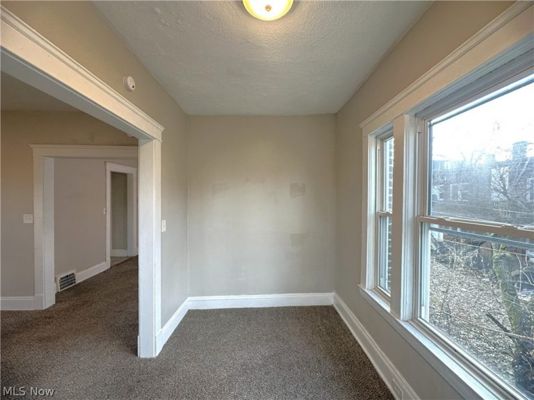 1672 Lockwood Avenue #6, East Cleveland, OH - Photo 6