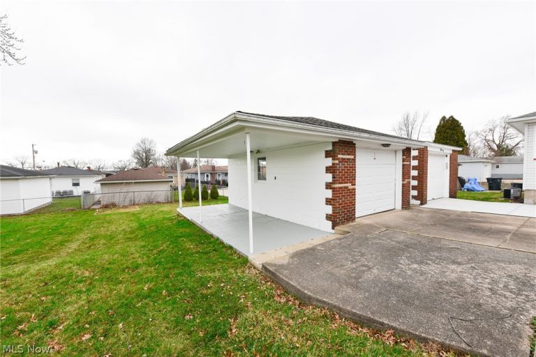 490 Stephens Road, Akron, OH - Photo 6