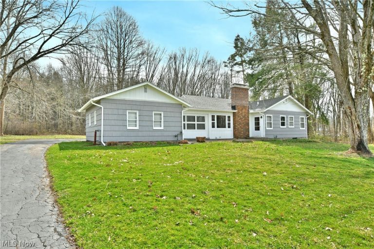 2262 Niles Cortland Road, Cortland, OH, 44410