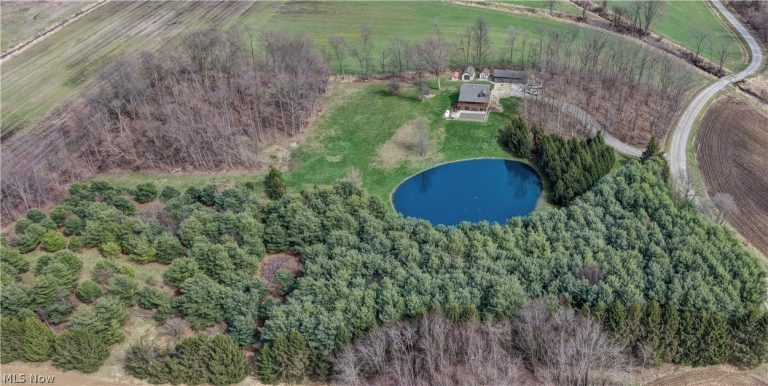 8045 Mcfadden Road, Shreve, OH - Photo 3