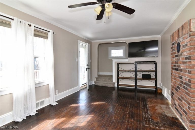 16412 Elsienna Avenue, Cleveland, OH - Photo 8