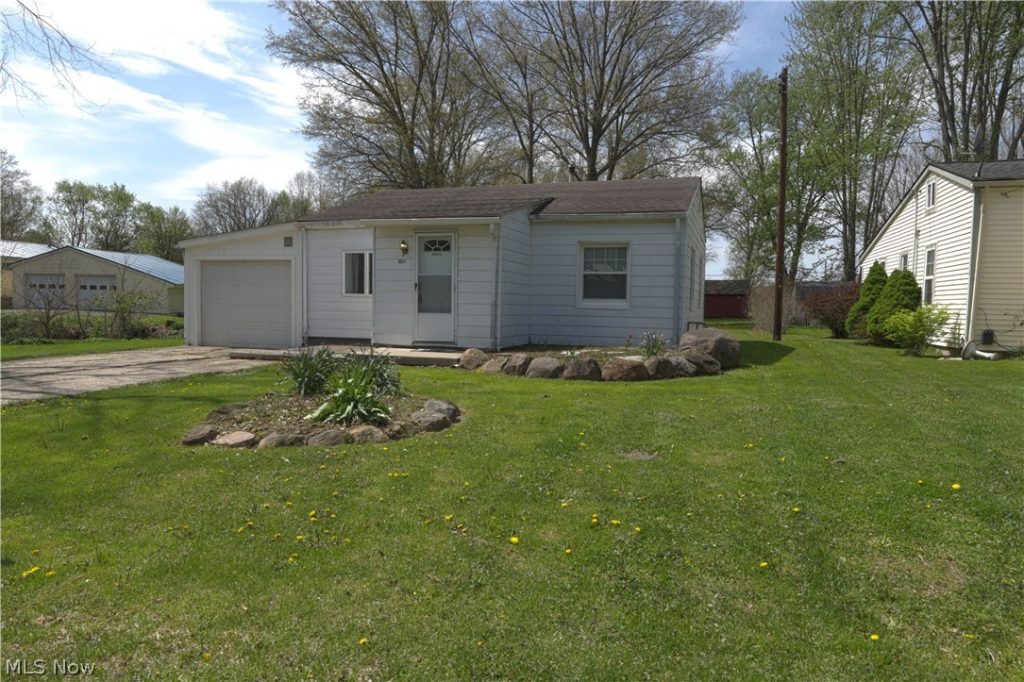 10924 Libby Avenue, Elyria, OH