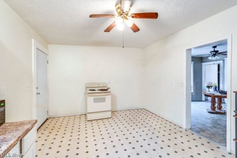 2036 83rd Street, Cleveland, OH - Photo 6