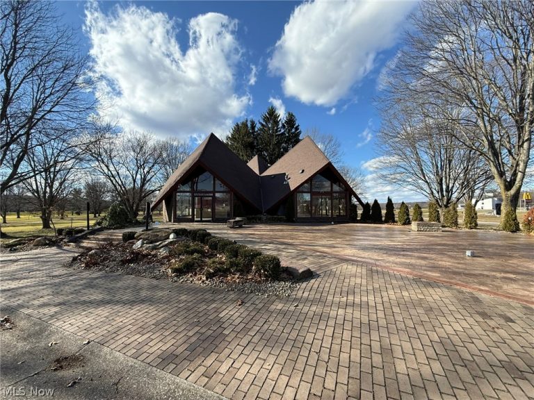 10804 Wilkshire Boulevard, Bolivar, OH, 44612