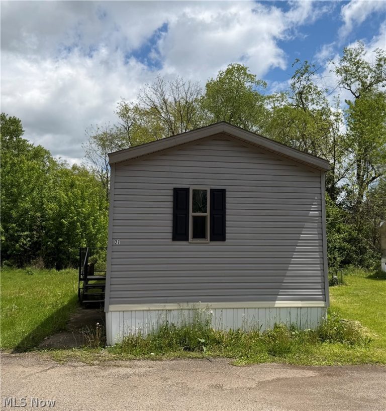 2606 Lincoln Way #27, Massillon, OH - Photo 2