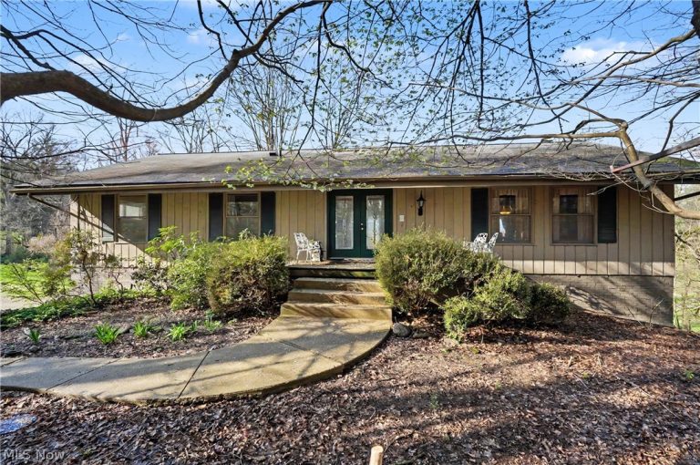 1291 Revere Road, Akron, OH - Photo 2