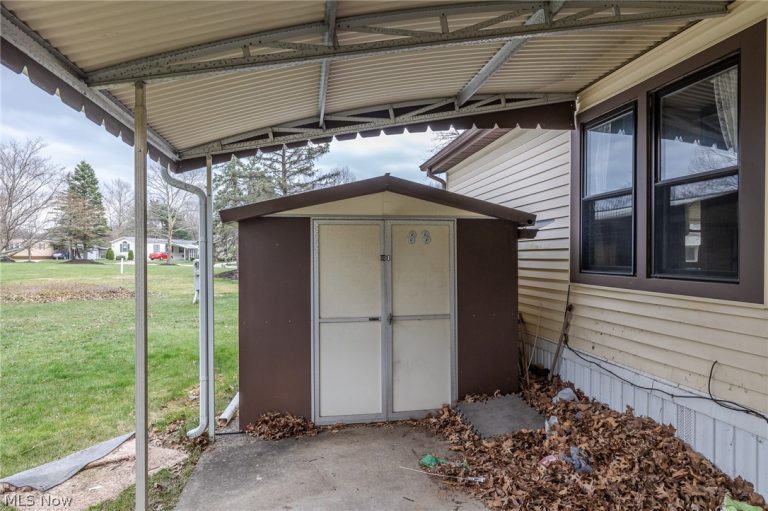 46 Sycamore, Olmsted Twp, OH - Photo 3