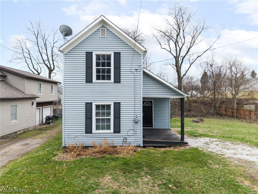 918 Raymond Avenue, Barberton, OH
