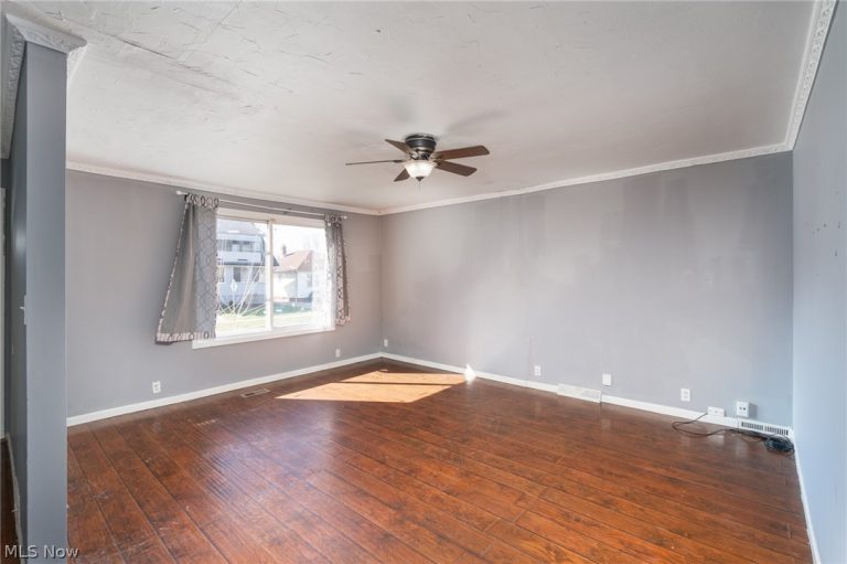 2422 North Avenue, Parma, OH - Photo 6
