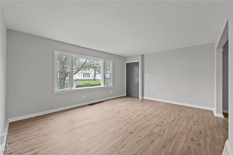 2432 21st Street, Cuyahoga Falls, OH - Photo 8