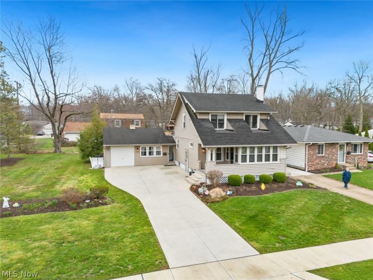 133 Belmar Boulevard, Avon Lake, OH - Photo 2